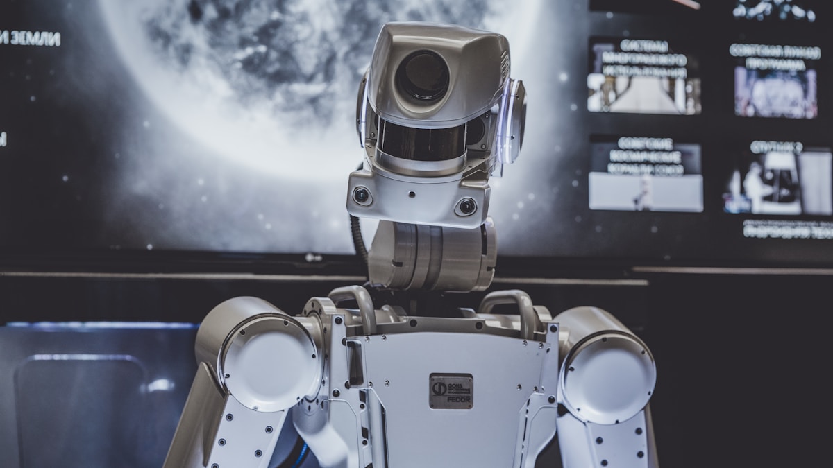 Service robot